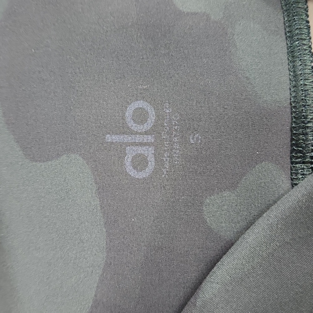 Alo Yoga Hunter Camo High-Waist Vapor Leggings - Picture 8 of 8